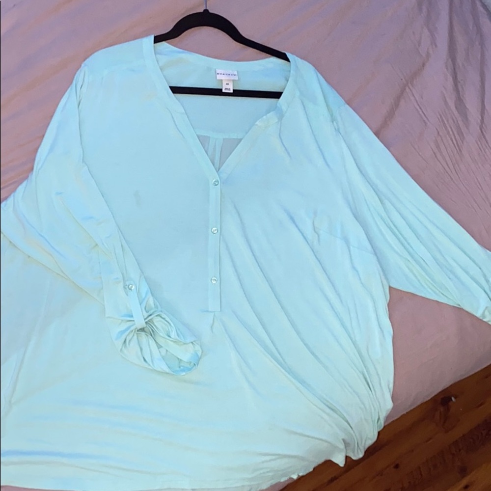 AVA & VIV soft button down